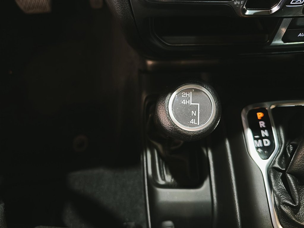 2023 Jeep Gladiator Willys + Boîte de Fibre in Saint-Hyacinthe, Quebec - 16 - w1024h768px