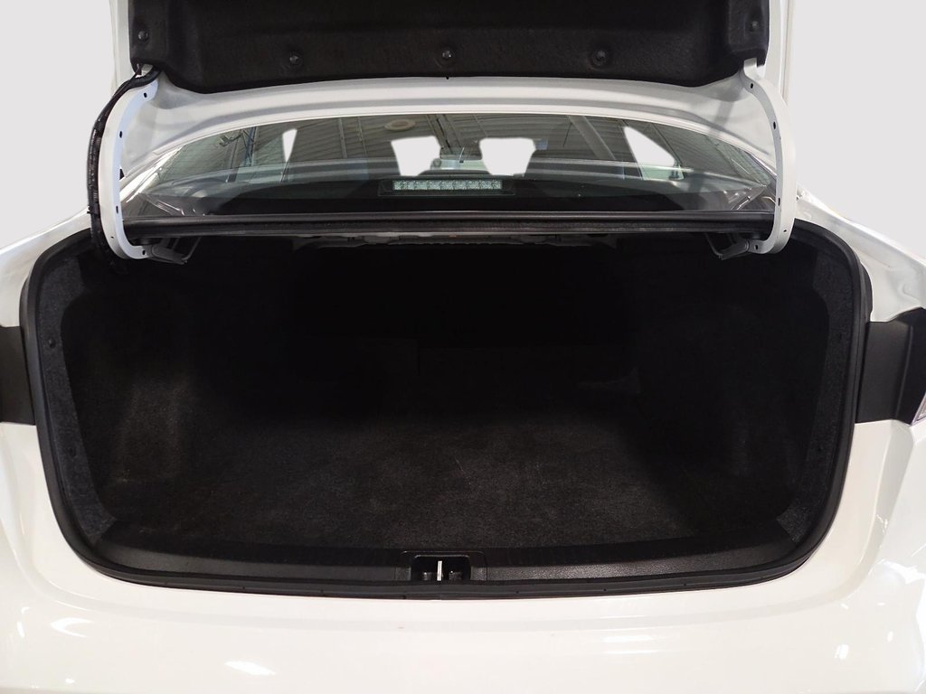 2025 Toyota Corolla LE-5