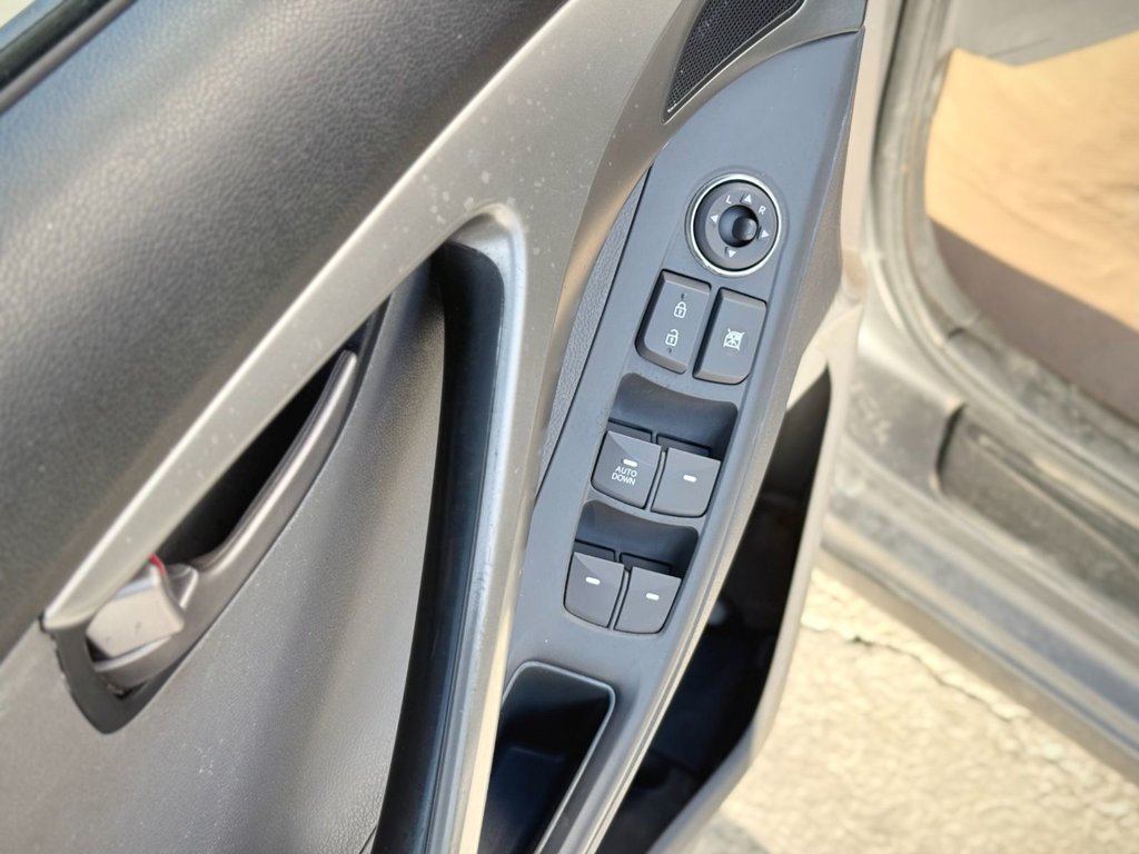 2013 Hyundai Elantra GL | FM/CD/Bluetooth, Heated Seats, Power Windows in COLDBROOK, Nova Scotia - 8 - w1024h768px