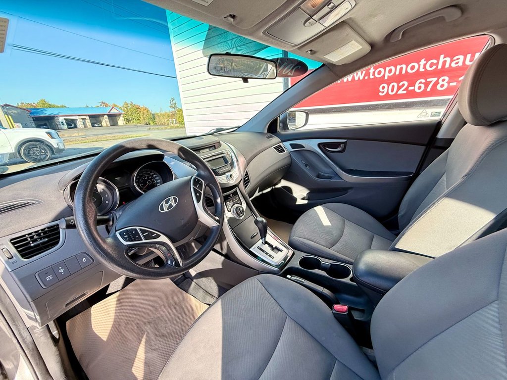 2013 Hyundai Elantra GL | FM/CD/Bluetooth, Heated Seats, Power Windows in COLDBROOK, Nova Scotia - 9 - w1024h768px