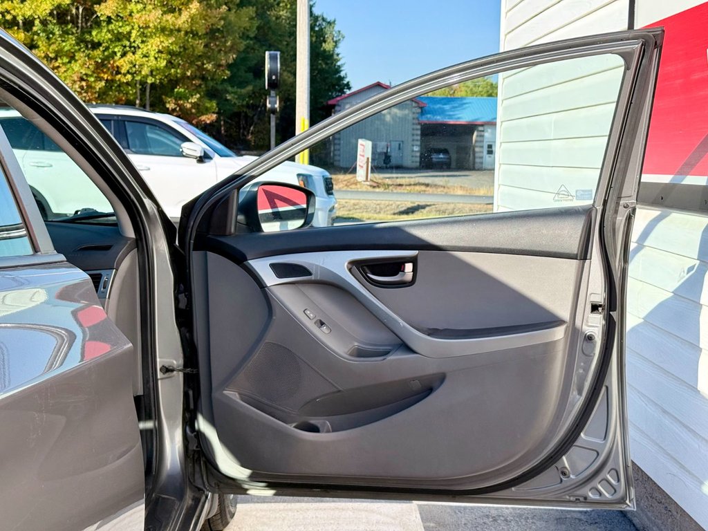 2013 Hyundai Elantra GL | FM/CD/Bluetooth, Heated Seats, Power Windows in COLDBROOK, Nova Scotia - 23 - w1024h768px