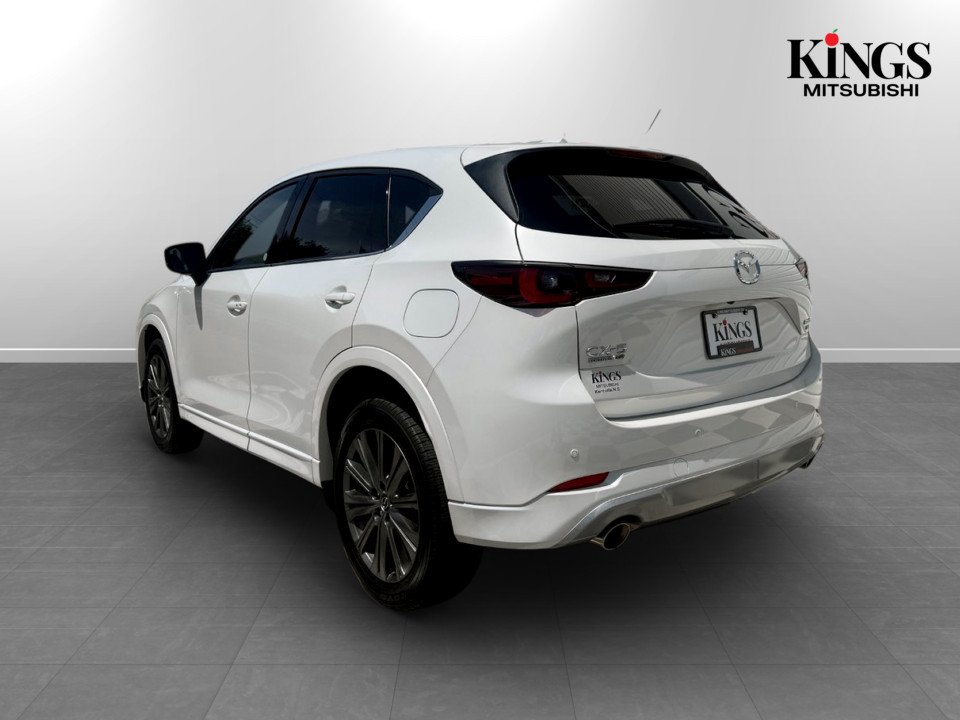 2025 Mazda CX-5 Signature, keyless entry, backup camera, Bluetooth in Kentville, Nova Scotia - 6 - w1024h768px