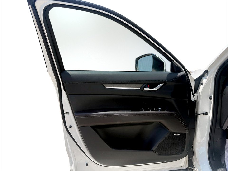 2025 Mazda CX-5 Signature, keyless entry, backup camera, Bluetooth in Kentville, Nova Scotia - 7 - w1024h768px