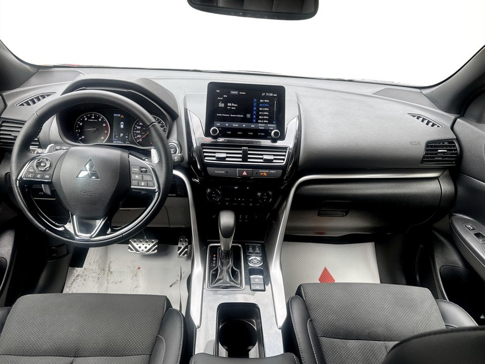 2024 Mitsubishi Eclipse Cross noir, keyless entry, backup camera, Bluetooth in COLDBROOK, Nova Scotia - 10 - w1024h768px