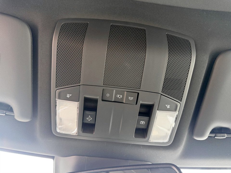 2026 Mitsubishi Eclipse Cross GT S-AWC in Kentville, Nova Scotia - 13 - w1024h768px