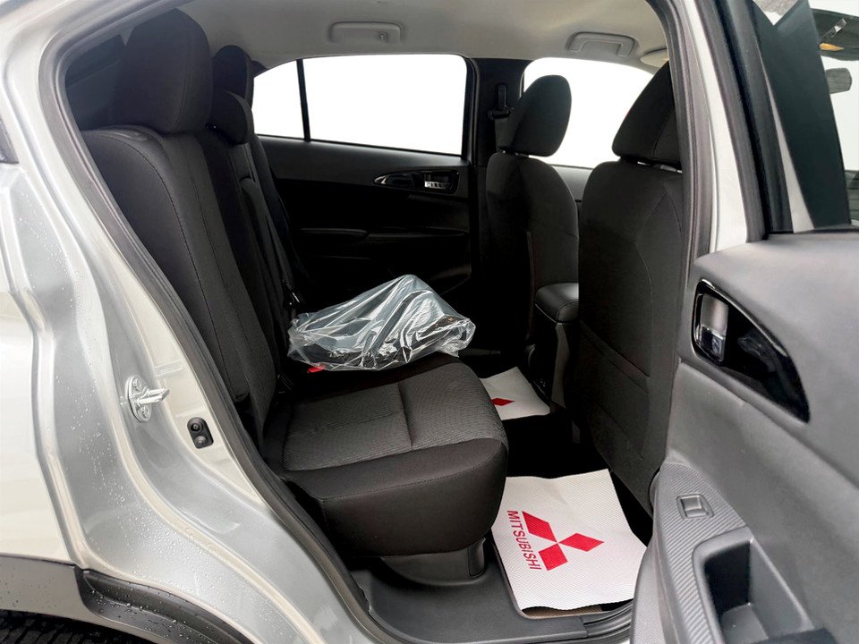 2026 Mitsubishi Eclipse Cross SE S-AWC in Kentville, Nova Scotia - 17 - w1024h768px