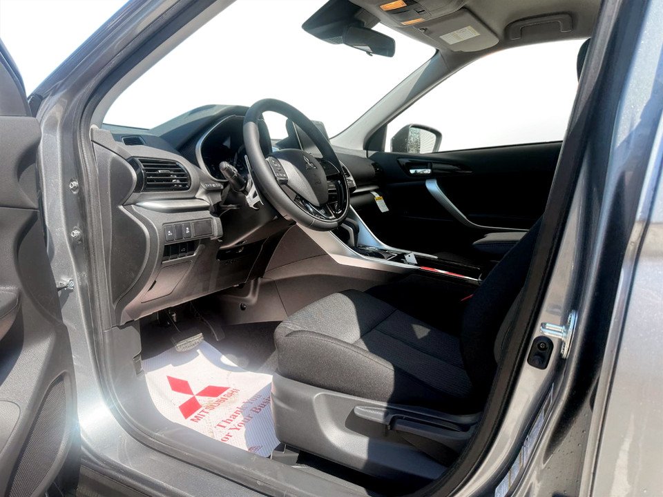 2026 Mitsubishi Eclipse Cross SE S-AWC in Kentville, Nova Scotia - 9 - w1024h768px