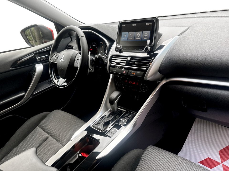 2026 Mitsubishi Eclipse Cross SE S-AWC in Kentville, Nova Scotia - 6 - w1024h768px