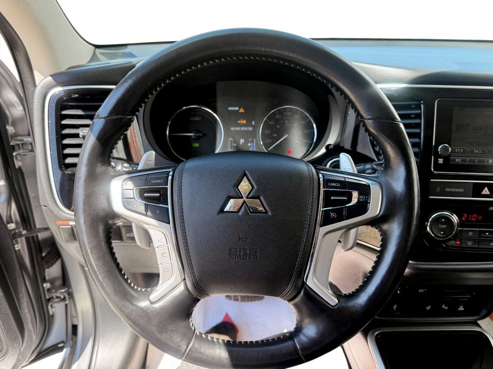 2019 Mitsubishi Outlander PHEV GT S-AWC, keyless entry, backup camera, Bluetooth in Kentville, Nova Scotia - 10 - w1024h768px