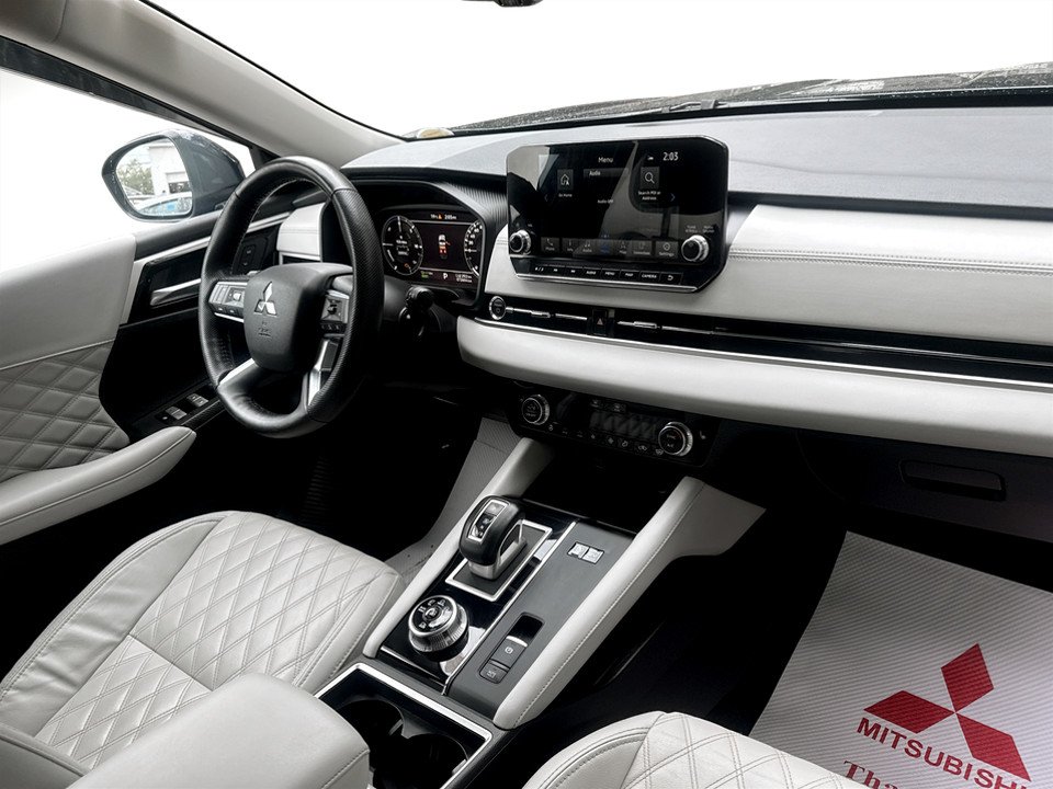 Mitsubishi Outlander PHEV SEL, keyless entry, backup camera, Bluetooth 2023 à Kentville, Nouvelle-Écosse - 6 - w1024h768px