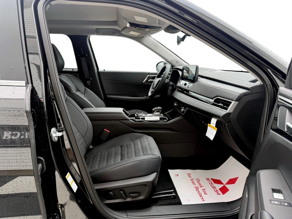2026 Mitsubishi Outlander Plug-in Hybrid LE S-AWC in Kentville, Nova Scotia - 14 - w1024h768px