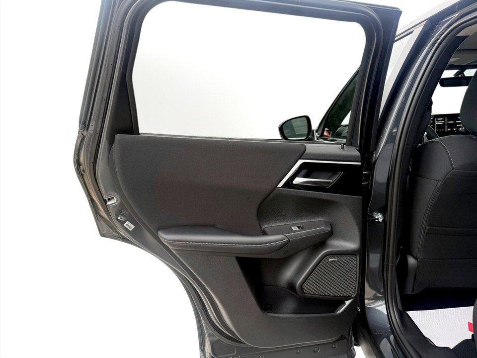 2026 Mitsubishi Outlander Plug-in Hybrid ES S-AWC in Kentville, Nova Scotia - 13 - w1024h768px