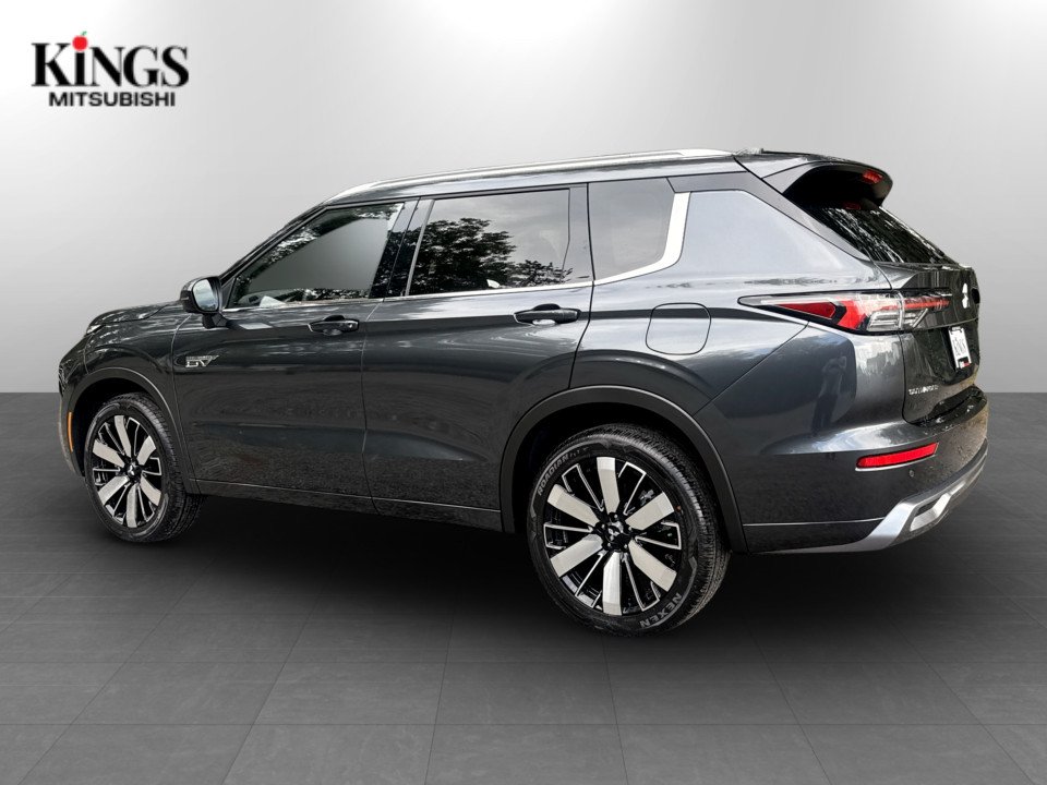 2026 Mitsubishi Outlander Plug-in Hybrid GT PREMIUM S-AWC in Kentville, Nova Scotia - 3 - w1024h768px
