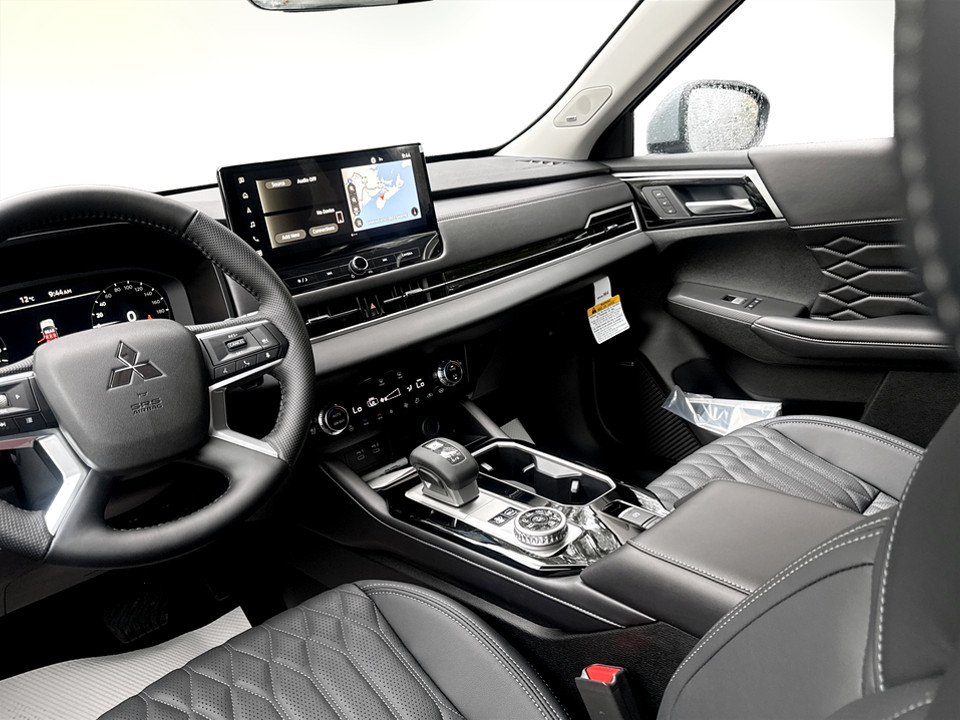Mitsubishi Outlander Plug-in Hybrid SEL S-AWC 2026 à Kentville, Nouvelle-Écosse - 11 - w1024h768px