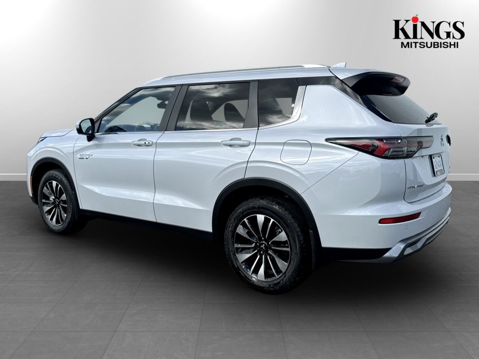 2026 Mitsubishi Outlander Plug-in Hybrid LE S-AWC in Kentville, Nova Scotia - 3 - w1024h768px