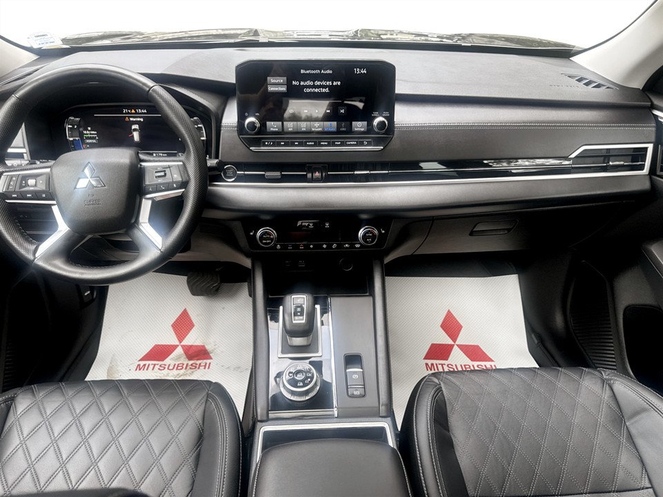 2023 Mitsubishi Outlander SEL, keyless entry, backup camera, Bluetooth in COLDBROOK, Nova Scotia - 10 - w1024h768px
