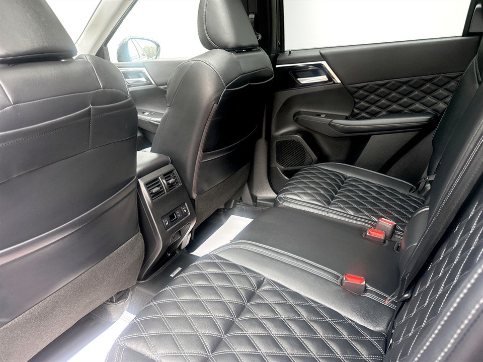 2023 Mitsubishi Outlander SEL, keyless entry, backup camera, Bluetooth in COLDBROOK, Nova Scotia - 12 - w1024h768px