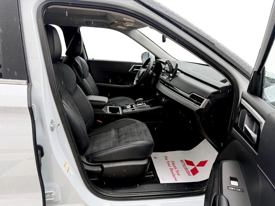 2024 Mitsubishi OUTLANDER LE S-AWC LE, keyless entry, Cruise control, Bluetooth in Kentville, Nova Scotia - 21 - w1024h768px
