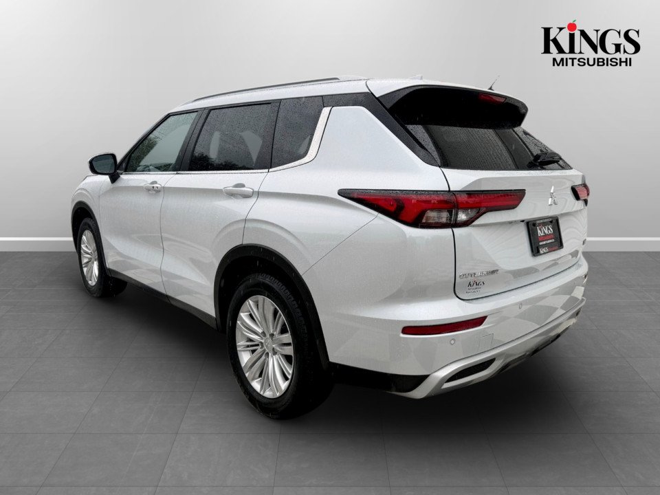 2024 Mitsubishi Outlander LE, keyless entry, Cruise control, Bluetooth in Kentville, Nova Scotia - 6 - w1024h768px