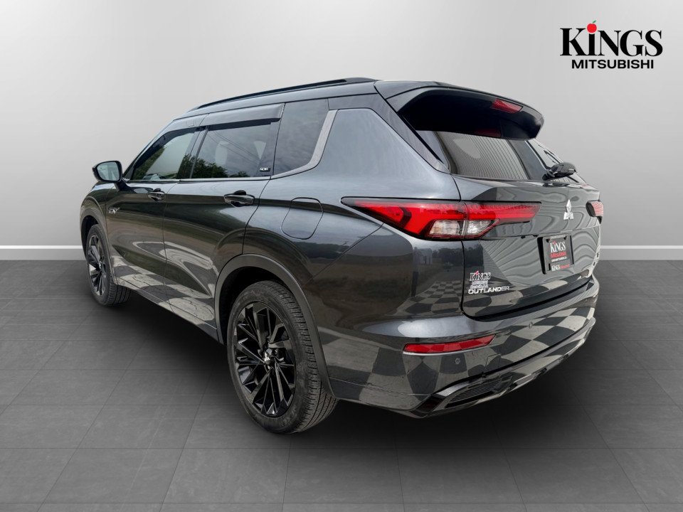 2024 Mitsubishi Outlander GT NOIR, keyless entry, backup camera, Bluetooth in COLDBROOK, Nova Scotia - 6 - w1024h768px