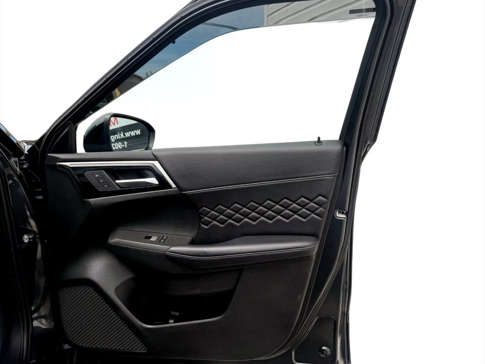 2024 Mitsubishi Outlander GT NOIR, keyless entry, backup camera, Bluetooth in COLDBROOK, Nova Scotia - 19 - w1024h768px