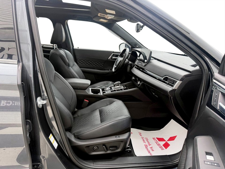 2024 Mitsubishi Outlander GT NOIR, keyless entry, backup camera, Bluetooth in COLDBROOK, Nova Scotia - 20 - w1024h768px