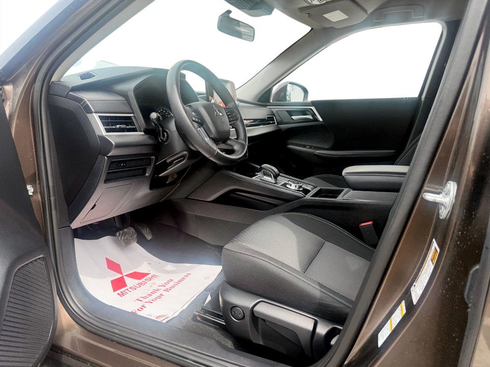 Mitsubishi Outlander ES, keyless entry, backup camera, Bluetooth 2024 à COLDBROOK, Nouvelle-Écosse - 9 - w1024h768px