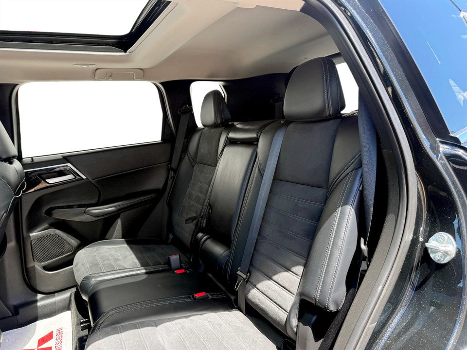2024 Mitsubishi Outlander LE, keyless entry, backup camera, Bluetooth in COLDBROOK, Nova Scotia - 15 - w1024h768px