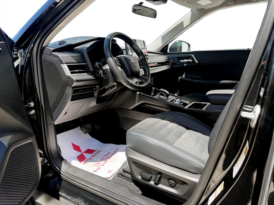 2024 Mitsubishi Outlander LE, keyless entry, backup camera, Bluetooth in COLDBROOK, Nova Scotia - 9 - w1024h768px
