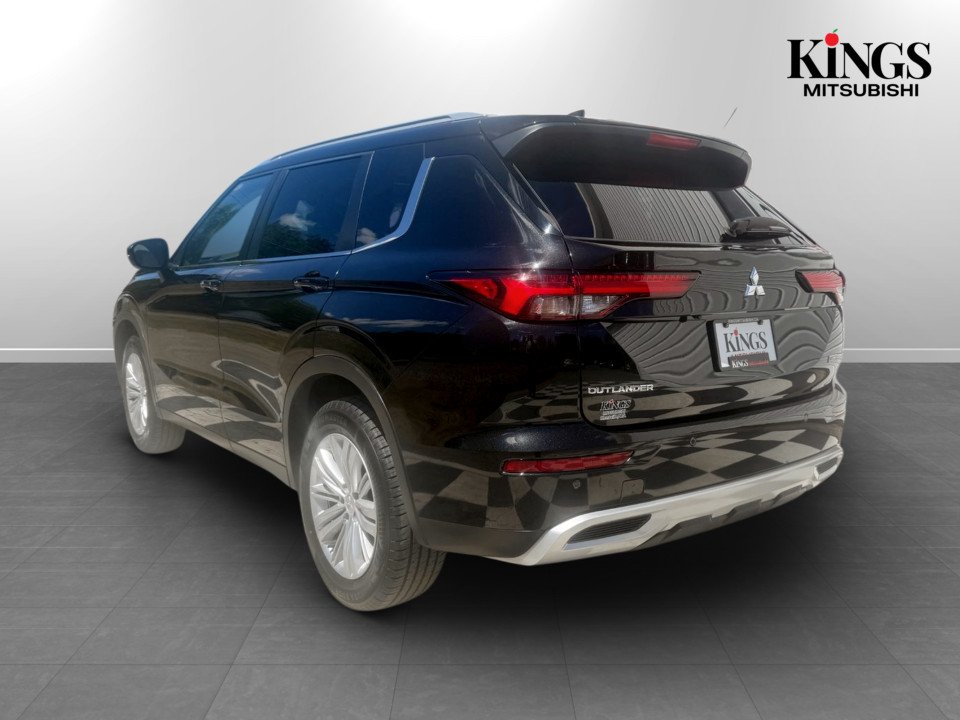 2024 Mitsubishi Outlander LE, keyless entry, backup camera, Bluetooth in COLDBROOK, Nova Scotia - 6 - w1024h768px