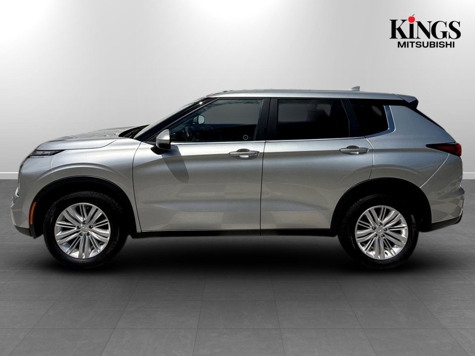 2024 Mitsubishi Outlander ES, keyless entry, backup camera, Bluetooth in COLDBROOK, Nova Scotia - 21 - w1024h768px