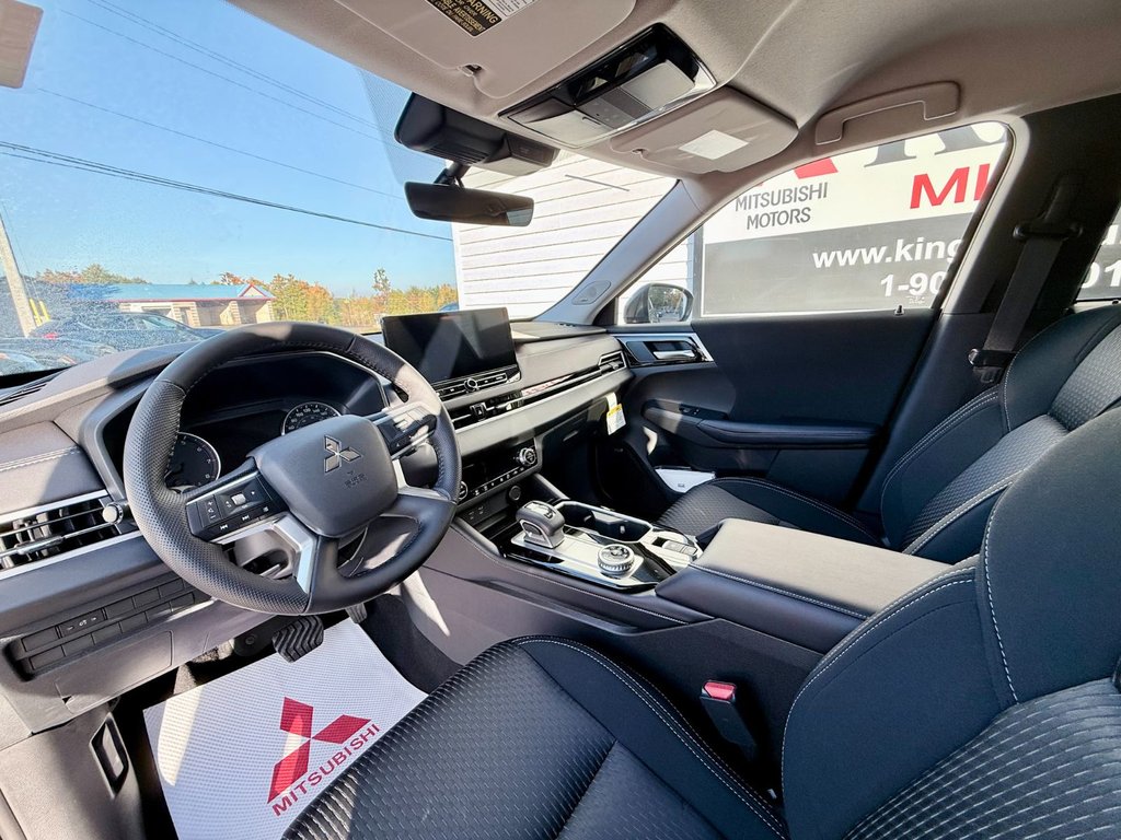 2025 Mitsubishi Outlander ES S-AWC in Kentville, Nova Scotia - 8 - w1024h768px