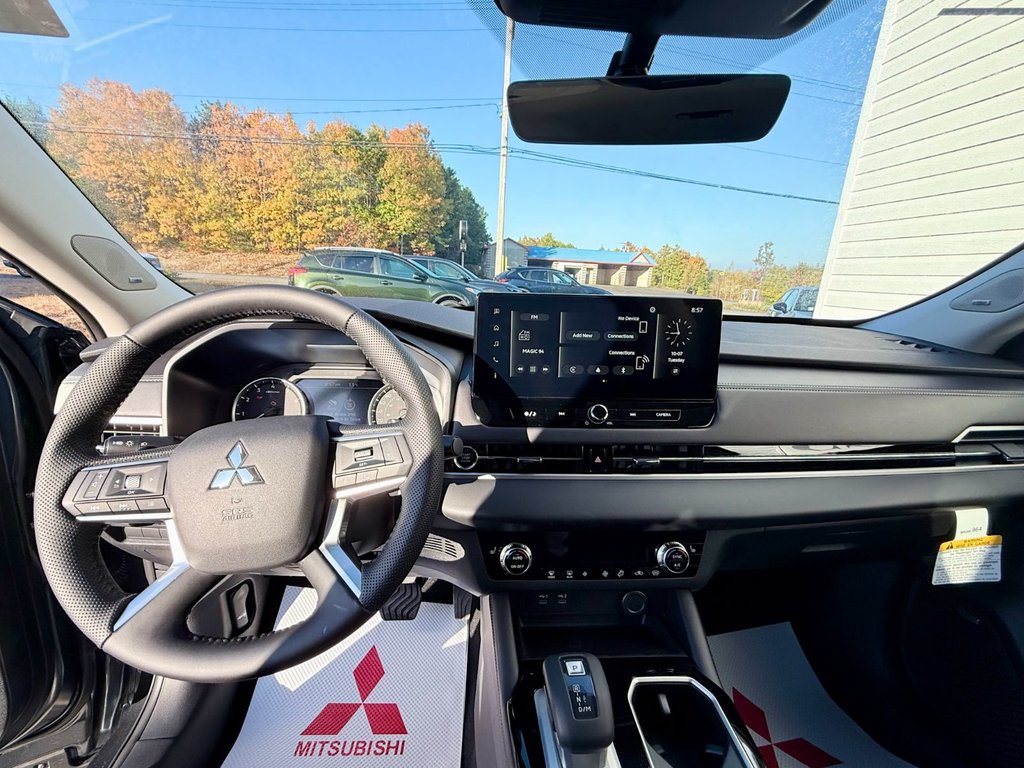 2025 Mitsubishi Outlander ES S-AWC in Kentville, Nova Scotia - 9 - w1024h768px