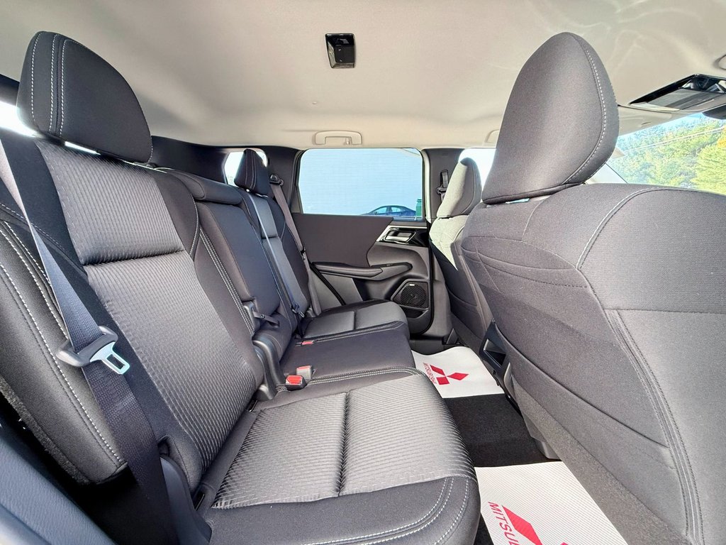 2025 Mitsubishi Outlander ES S-AWC in Kentville, Nova Scotia - 23 - w1024h768px