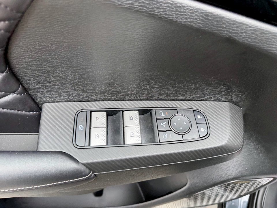 2026 Mitsubishi Outlander NOIR S-AWC in Kentville, Nova Scotia - 8 - w1024h768px