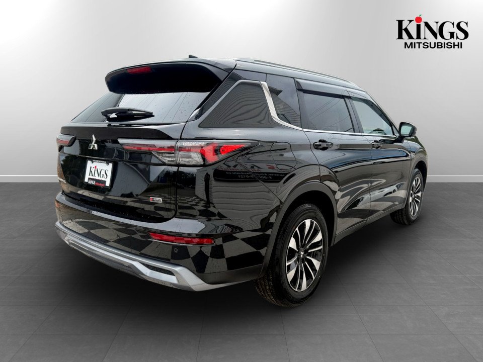 2026 Mitsubishi Outlander LE S-AWC in Kentville, Nova Scotia - 4 - w1024h768px