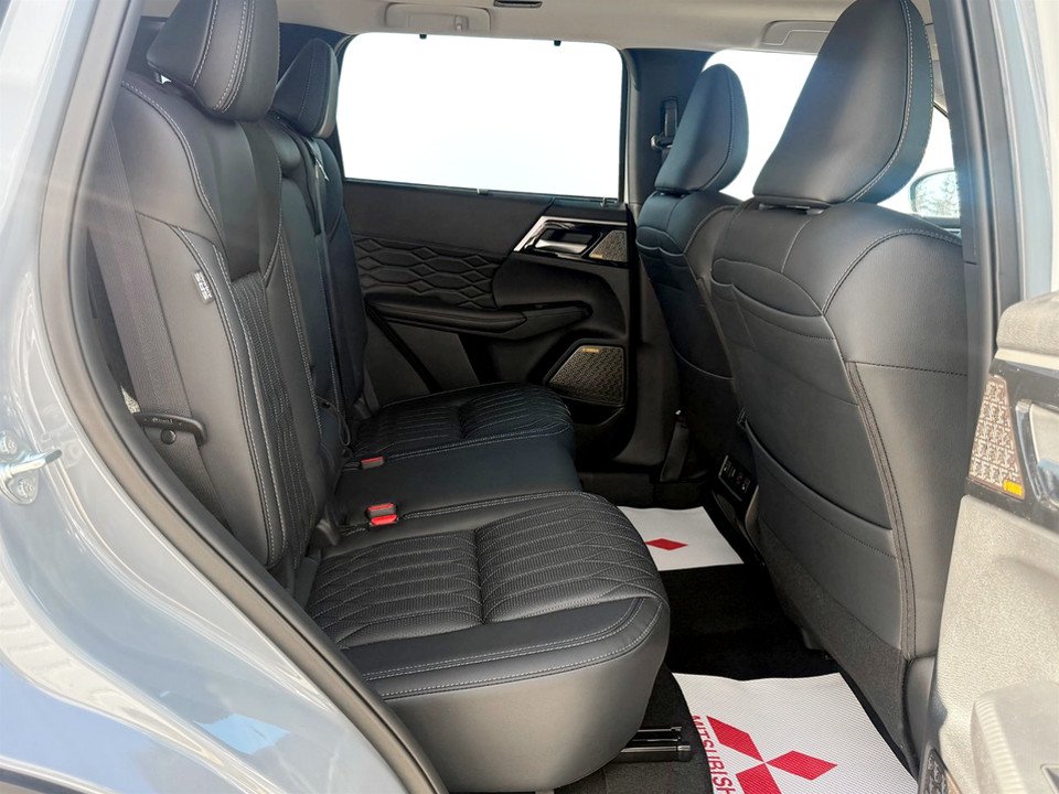 2026 Mitsubishi Outlander GT S-AWC in Kentville, Nova Scotia - 21 - w1024h768px