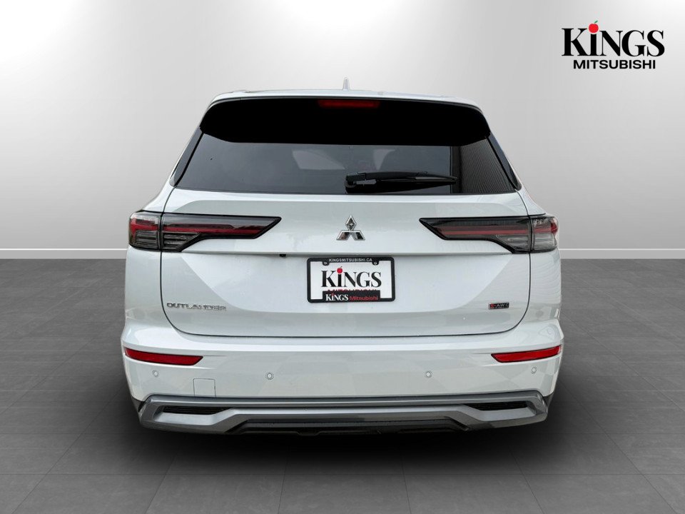 2026 Mitsubishi Outlander SEL S-AWC in Kentville, Nova Scotia - 8 - w1024h768px