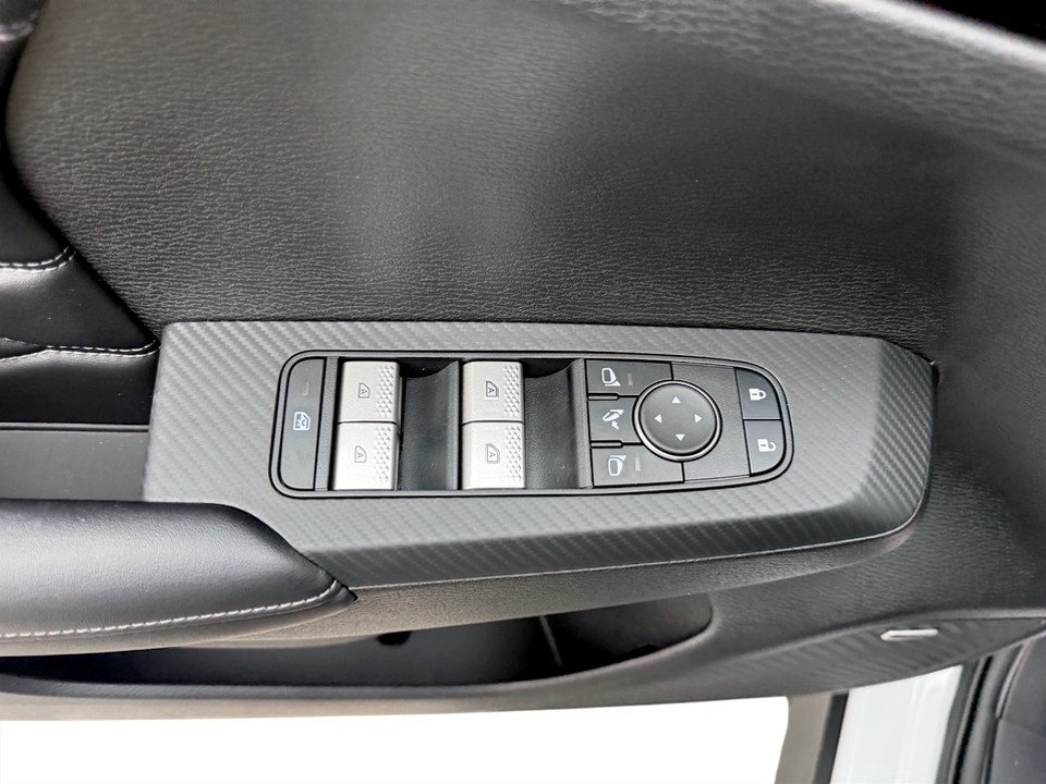 2026 Mitsubishi Outlander SEL S-AWC in Kentville, Nova Scotia - 11 - w1024h768px