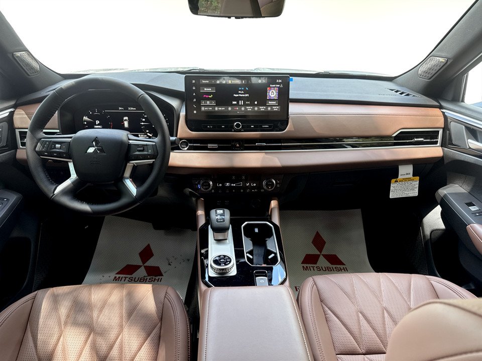 2026 Mitsubishi Outlander GT PREMIUM S-AWC in Kentville, Nova Scotia - 10 - w1024h768px