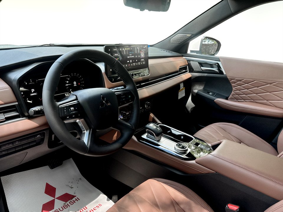 2026 Mitsubishi Outlander GT PREMIUM S-AWC in Kentville, Nova Scotia - 11 - w1024h768px