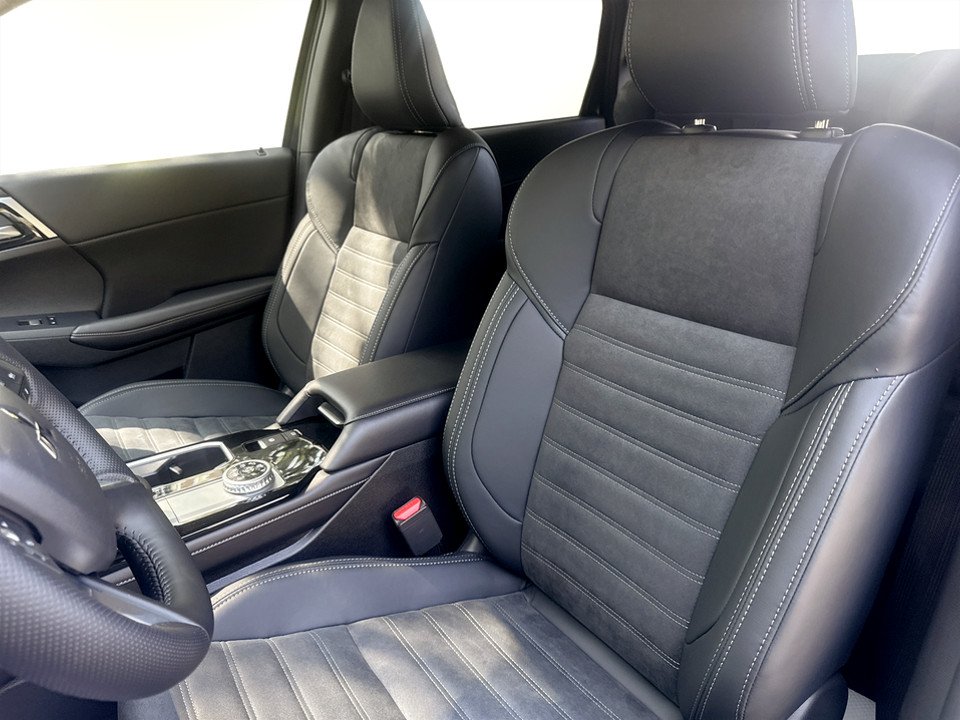 2026 Mitsubishi Outlander LE S-AWC in Kentville, Nova Scotia - 7 - w1024h768px