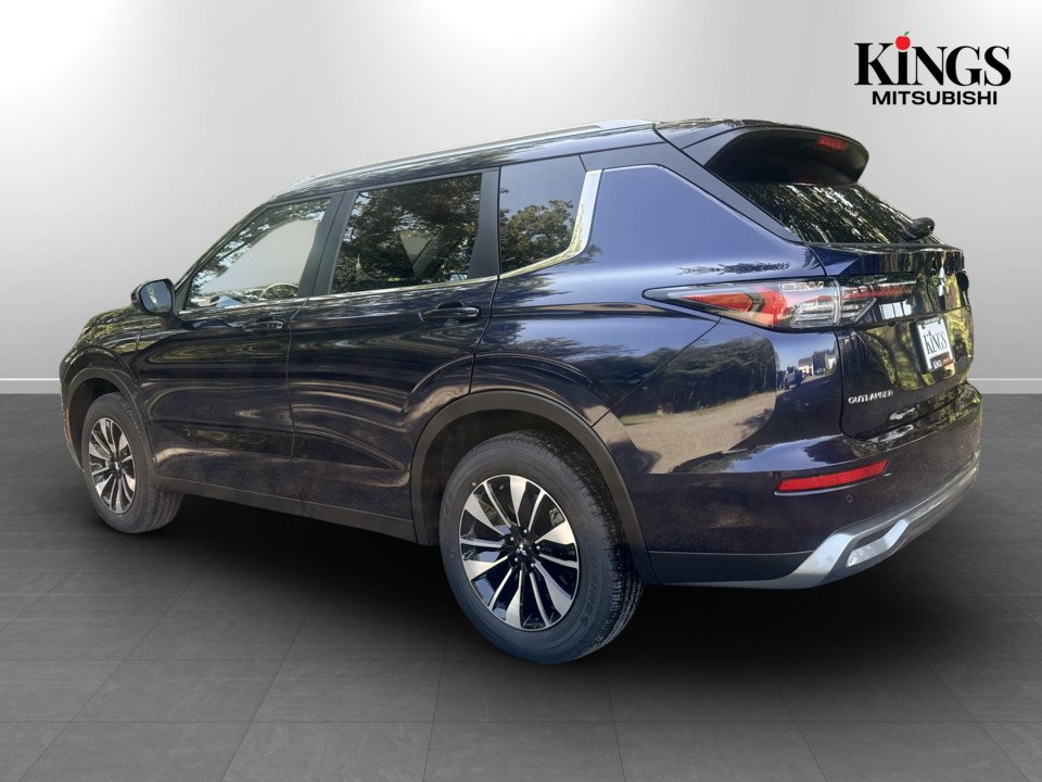 Mitsubishi Outlander LE S-AWC 2026 à Kentville, Nouvelle-Écosse - 3 - w1024h768px
