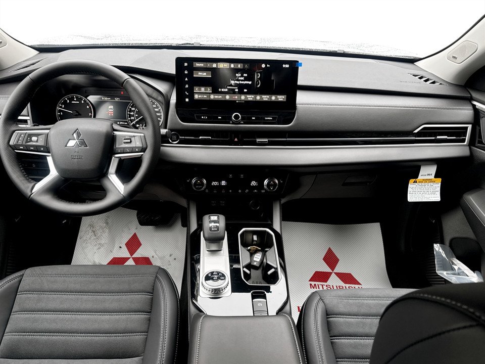 2026 Mitsubishi Outlander LE S-AWC in Kentville, Nova Scotia - 10 - w1024h768px