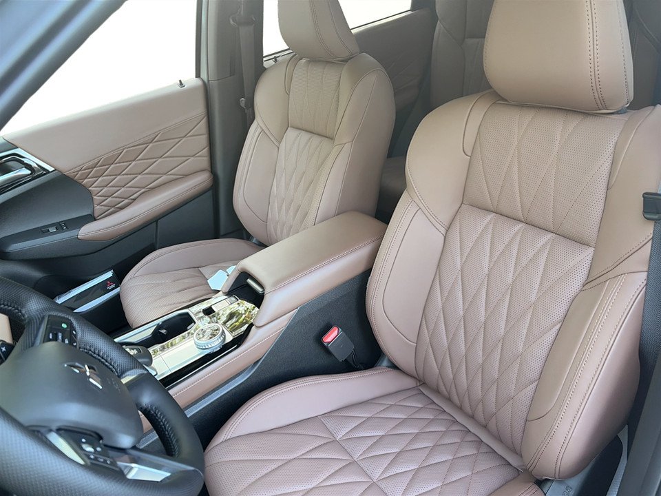 Mitsubishi Outlander GT PREMIUM S-AWC 2026 à Kentville, Nouvelle-Écosse - 7 - w1024h768px