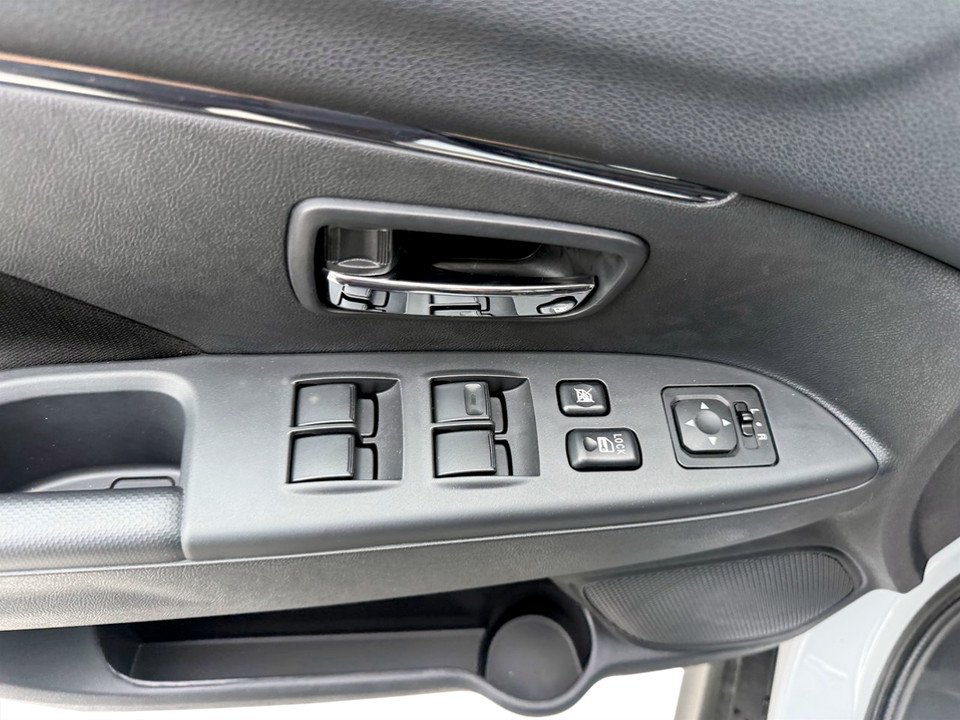 2026 Mitsubishi RVR SE AWC in Kentville, Nova Scotia - 8 - w1024h768px