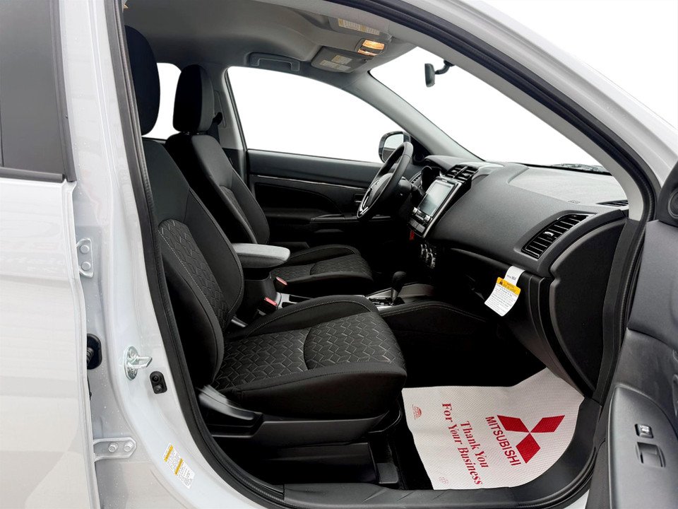 2026 Mitsubishi RVR SE AWC in Kentville, Nova Scotia - 19 - w1024h768px