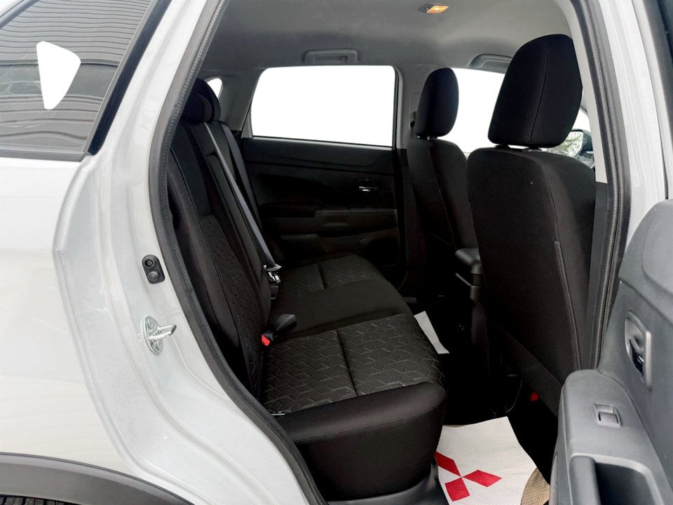 2026 Mitsubishi RVR SE AWC in Kentville, Nova Scotia - 17 - w1024h768px