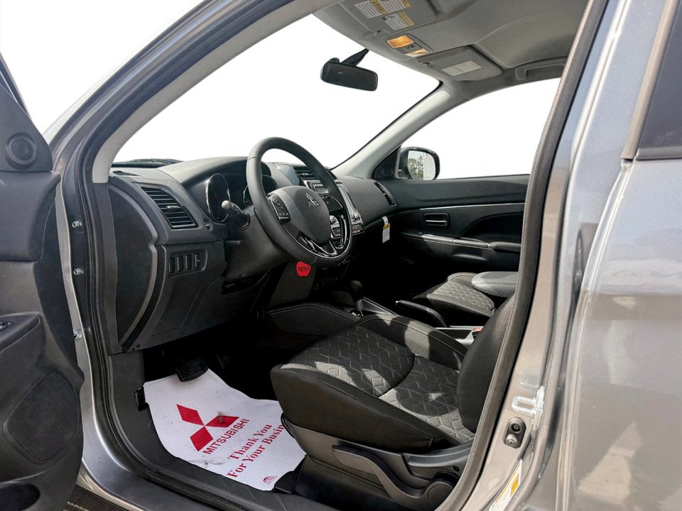 2026 Mitsubishi RVR SE AWC in Kentville, Nova Scotia - 12 - w1024h768px