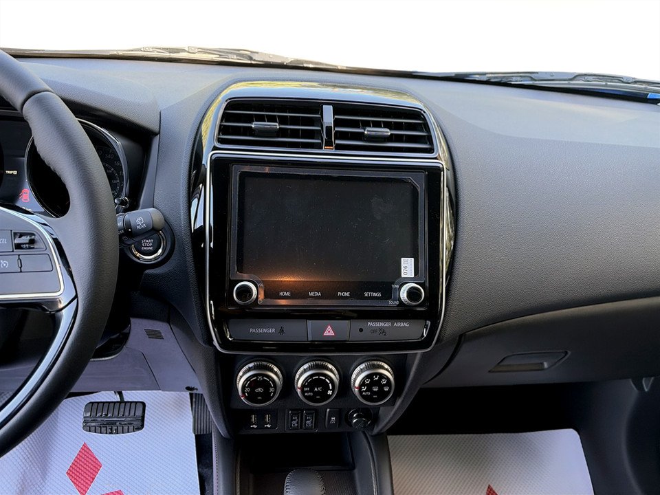 2027 Mitsubishi RVR SEL AWC in Kentville, Nova Scotia - 9 - w1024h768px